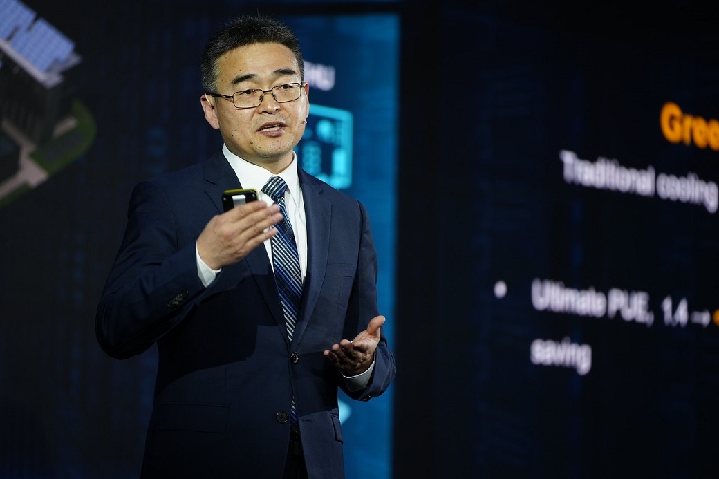 Mr. Fang Liangzhou, Vice President of Huawei Digital Energy, delivered a speech