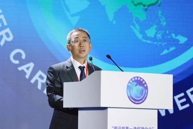 华为公司高级副总裁、华为数字能源技术有限公司总裁侯金龙发表主题演讲