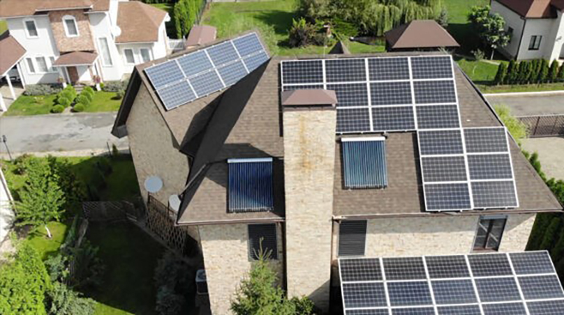 Em painéis solares de telhado: como eles são diferentes e são adequados para você?