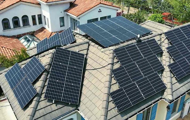 Solar Panel Maintenance Guide: When and How to Clean and Care for Your Panels