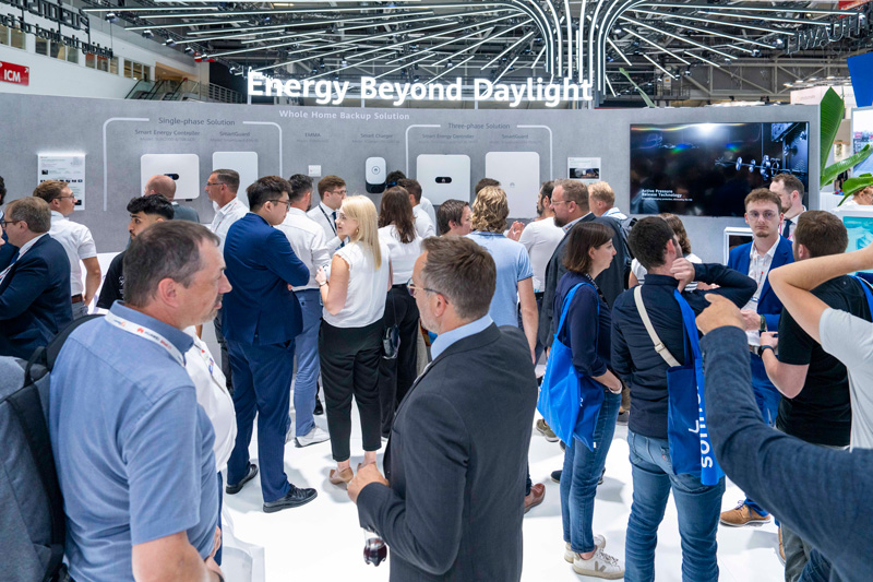 Huawei FusionSolar ได้นำเสนอเครื่องกำเนิดพลังงานหมุนเวียนอัจฉริยะ ความปลอดภัย และการเปลี่ยนแปลงสู่ระบบดิจิทัลในงาน Intersolar Europe 2024