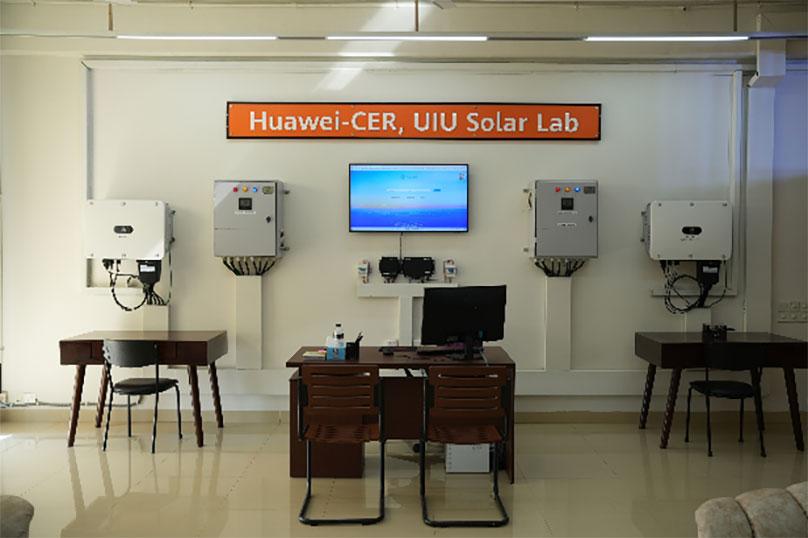 Huawei  Inaugurates Advanced Solar Lab at UIU in Bangladesh