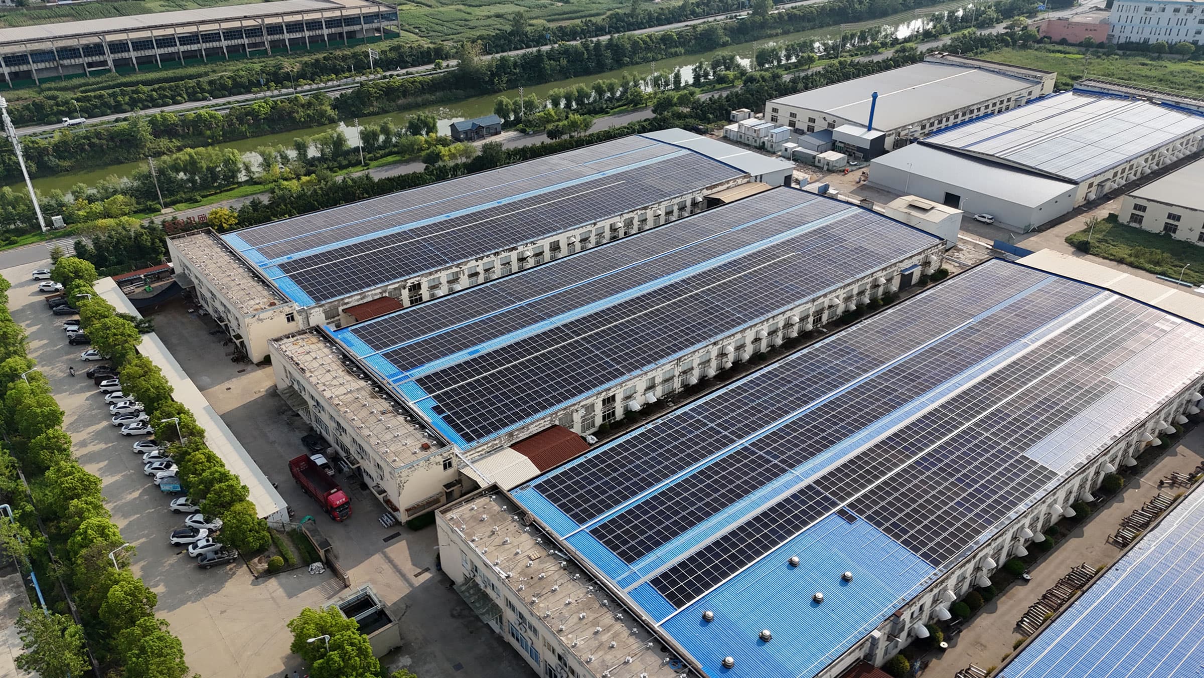 苏州旺逸新能源有限公司 闽豪科技工业园区光伏样板点