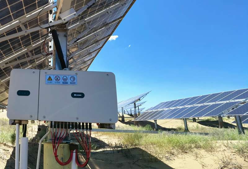 国家电投300MW库布齐光伏治沙项目