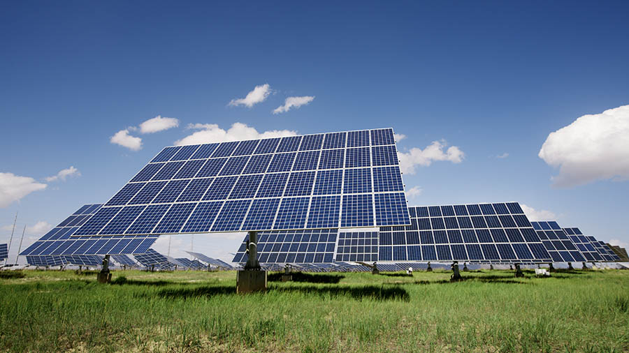 同时，该项目也成为全球最大单体光伏电站、全球最短时间内建成的新能源发电项目（从中标到全部并网历时一年）。