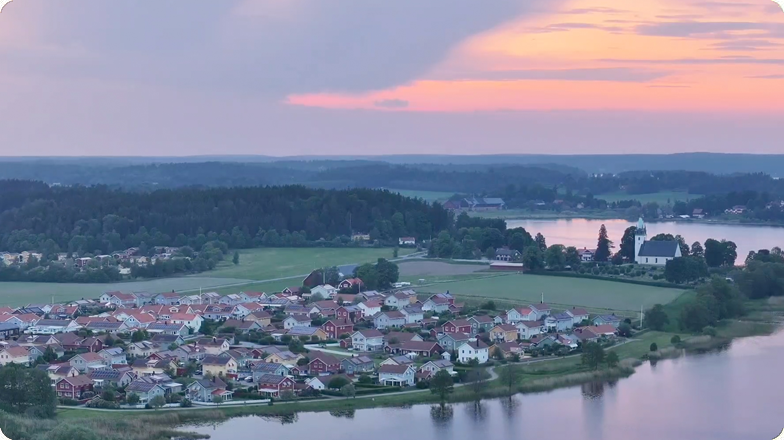 A Shining Home, A Shining Community